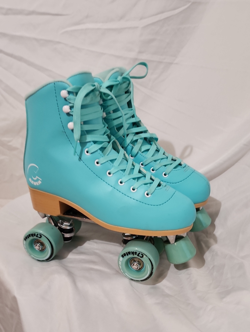 Aqua Retro Roller Skates - Mint Blue Quad Skates